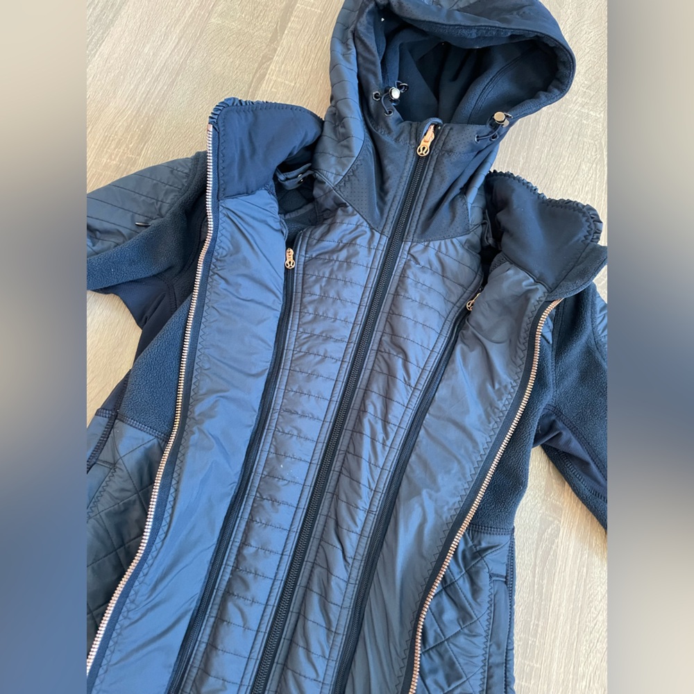 Women's Navy Hooded Quilted Fleece Jacket - Picture 11 of 12